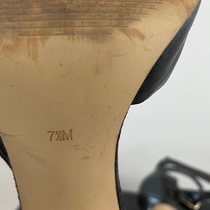 GUESS closed toe ankle wrap heels size 7.5